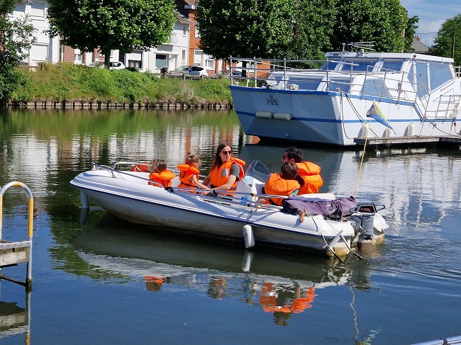 Activités nautiques au Port fluvial de La Porte du Hainaut à St-Amand-les-Eaux