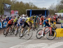 Paris-Roubaix 2025 : Vivez l'événement au cœur de La Porte du Hainaut !